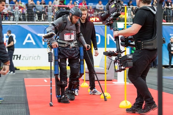 EXO – Powered exoskeleton race (Cybathlon 2016) 